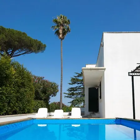 Βίλα Country Pool House